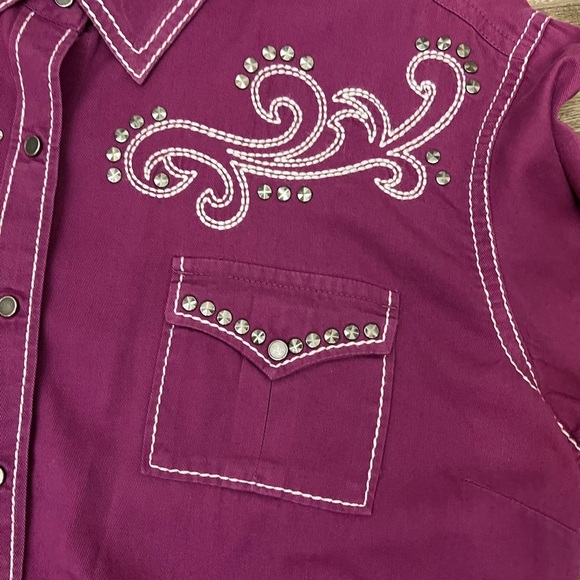 Ariat women’s magenta western button down shirt with embroidery & studs XL - Picture 3 of 8